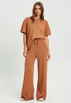 Calli Byron Knit Tee -Outlet Clothing Store calli 0165 7448936 5