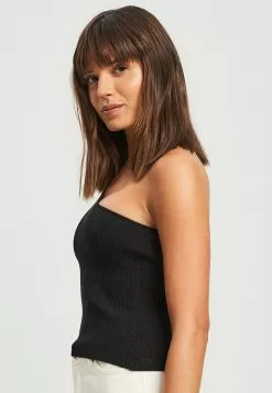 Outlet Clothing Store -Outlet Clothing Store calli 1444 3438936 2