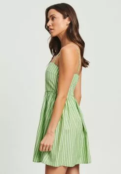 Outlet Clothing Store -Outlet Clothing Store calli 1802 6158936 2