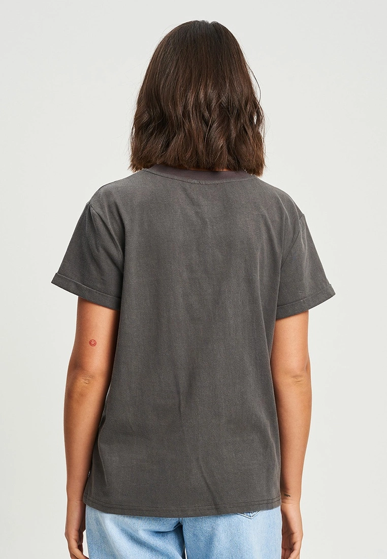 Organic Calli Tee 5 Organic Calli Tee - Image 3