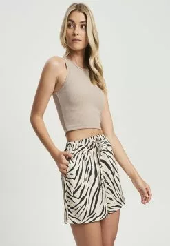 Calli Lexi Shorts -Outlet Clothing Store calli 3818 6372536 4