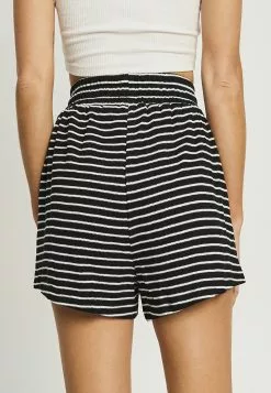 Calli Weekend Shorts -Outlet Clothing Store calli 5126 4389926 3
