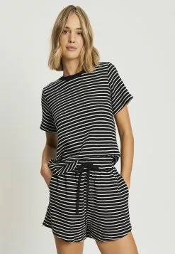 Calli Weekend Shorts -Outlet Clothing Store calli 5126 4389926 4