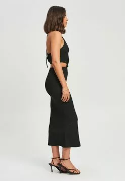 Outlet Clothing Store -Outlet Clothing Store calli 7082 9437406 2