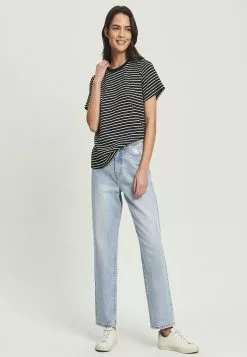 Calli Weekend Tee 12 Calli Weekend Tee -Outlet Clothing Store calli 7544 1589926 5