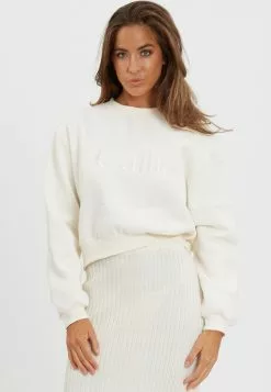 Calli Classic Pullover Jumper