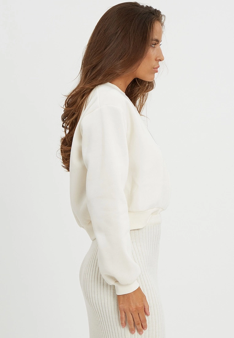 Calli Classic Pullover Jumper 4 Calli Classic Pullover Jumper - Image 2